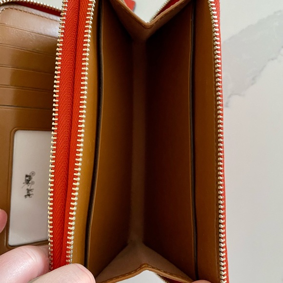 Coach Wild Prairie Double Zip Phone Wallet - Picture 3 of 4